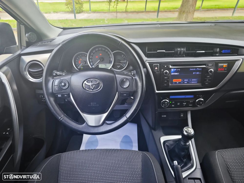 Toyota Auris 1.33 VVT-i Comfort+J16 - 12