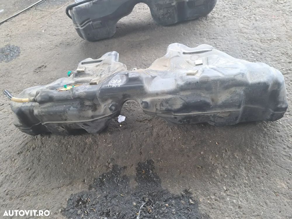 Rezervor combustibil motorina echipat complet cu pompa Original BMW Cod 16117268032 16117260648 Seria 5 F10 F11 F07 Seria 6 F06 F12 F13 Diesel - 4