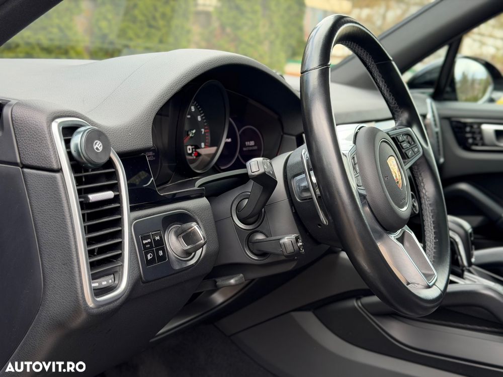 Porsche Cayenne - 14