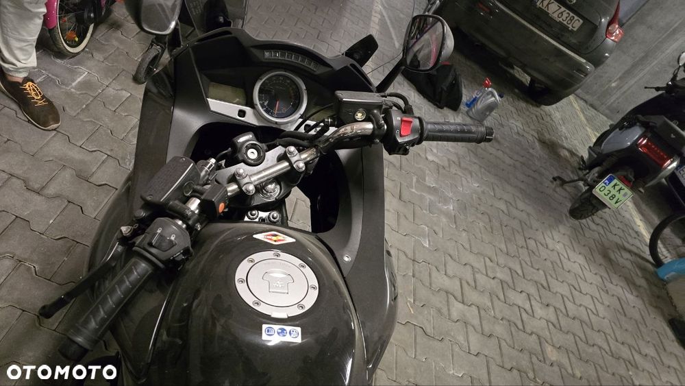 Honda CBF - 4