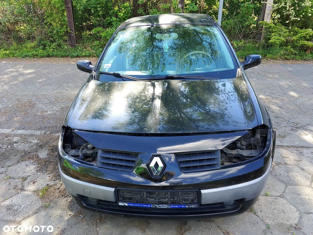 Renault Megane II Przed Lift (02-06r.) 1.6 B R4 16V 112KM. Silnik K4M 760 (K4M760) Skrzynia JH3 142,  C 068425 (JH3142,  C068425) lakier NV676,  NV 676 .Cały na części. GWARANCJA !!! Przód Tył Zestaw Komplet Drzwi Klapa Zderzak Błotnik Maska Grill Atrapa Szyba Pas Lampa Lusterko Boczki Fotel Kanapa Kokpit Deska Rozdzielcza Przełącznik Włącznik Sterownik Przewody Wiązka Instalacja Moduł Komputer Czujnik Listwa Pompa Alternator Wtryski Głowica Rozrusznik Kompresor Sprzęgło Dwumas Silnik Skrzynia ABS Klimatyzacji Paliwa Wspomagania Kolektor Turbina Przepustnica Zawór Chłodnica Koło Hak Belka Sanki Zawieszenie Mcpherson Półoś Amortyzator Wydech Tłumik Zacisk Most - 2