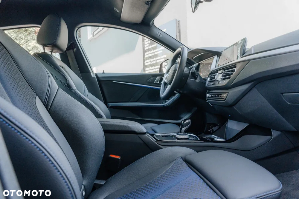 BMW Seria 2 218i M Sport - 10