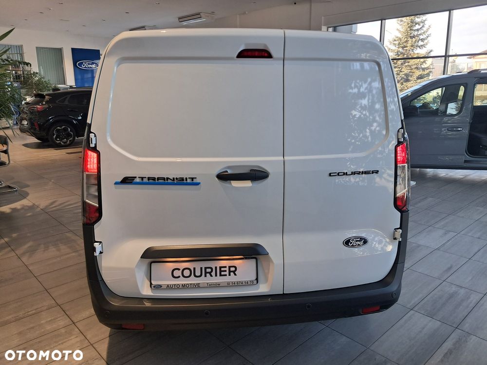 Ford Transit Courier - 6