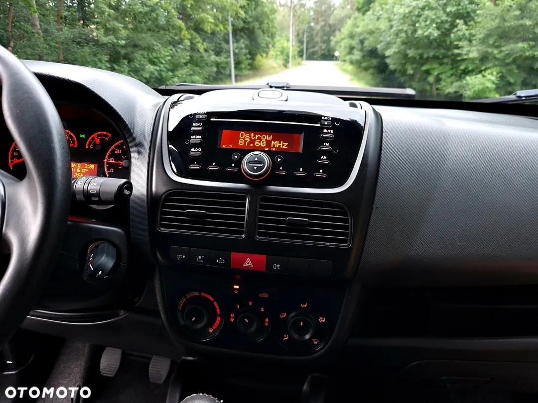 Fiat Doblo II 1.4 8V Dynamic - 28