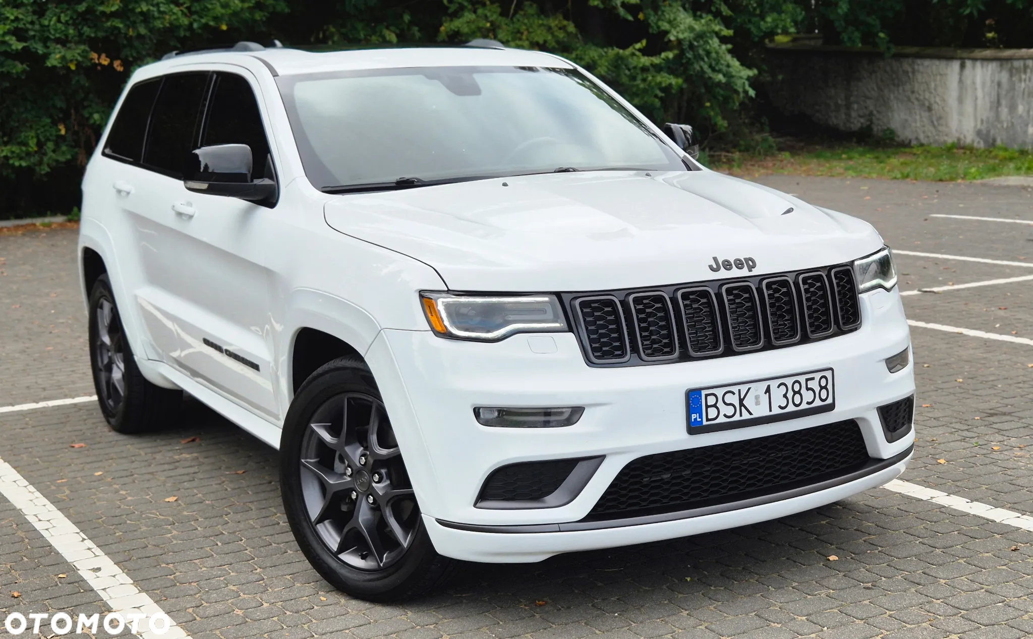 Jeep Grand Cherokee - 15
