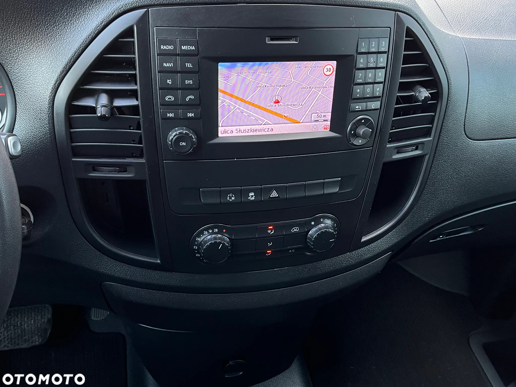 Mercedes-Benz Vito - 11
