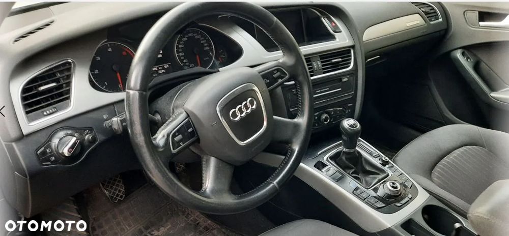 Audi A4 Avant - 4