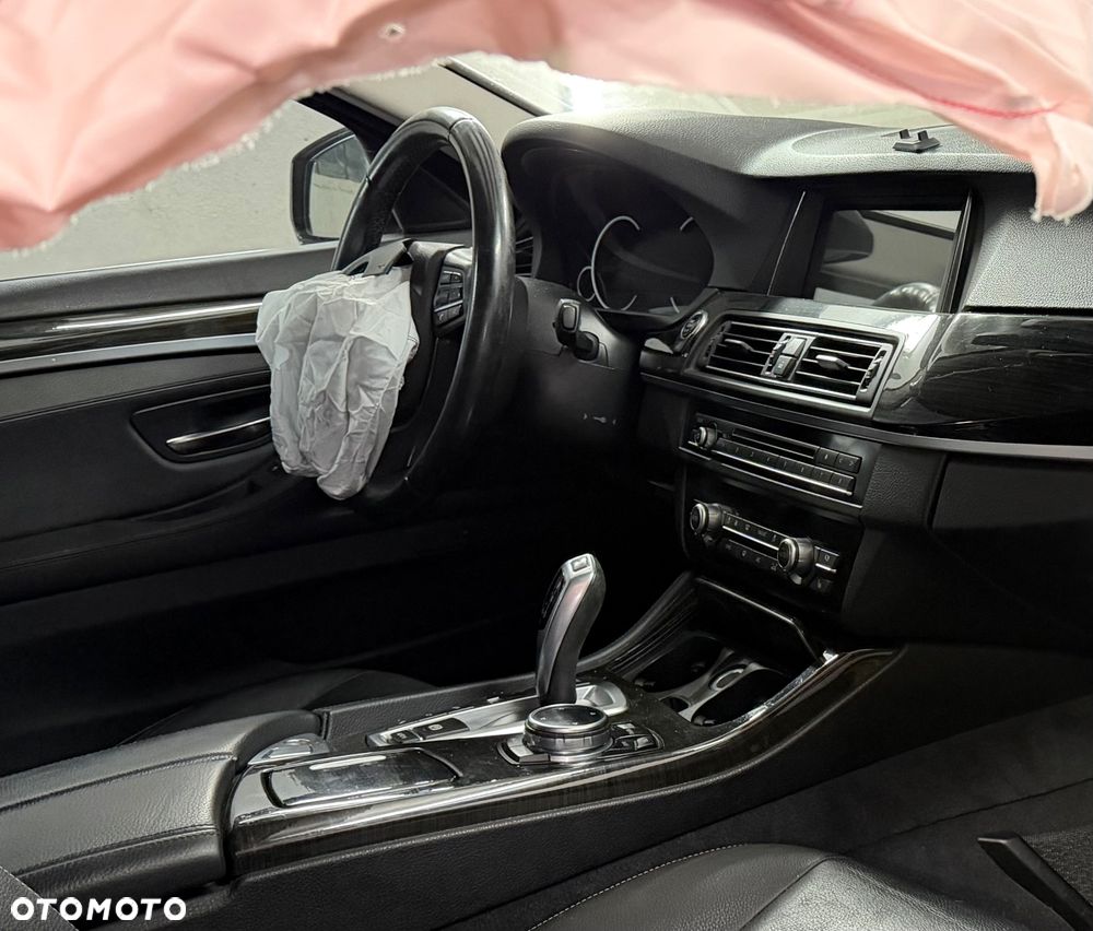BMW Seria 5 530d xDrive Sport-Aut Luxury Line - 8