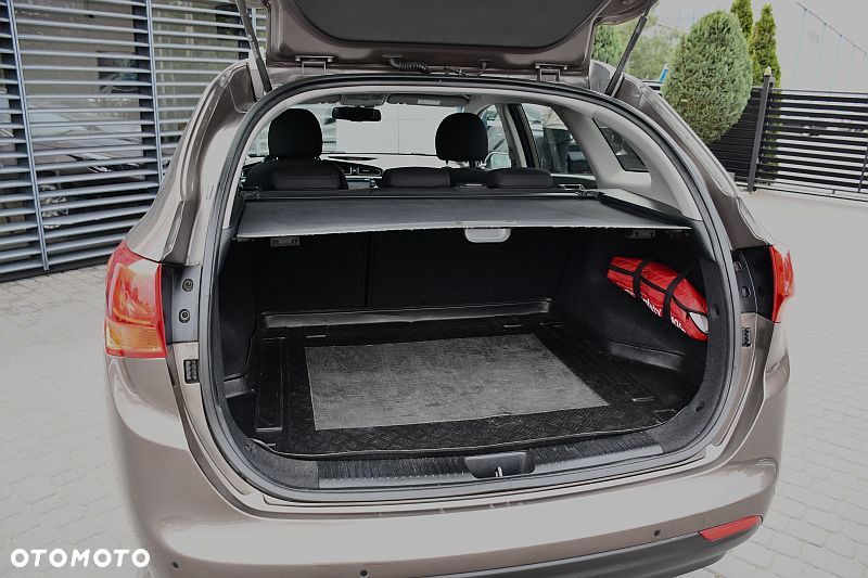 Kia Ceed 1.6 GDI Platinum Edition - 24