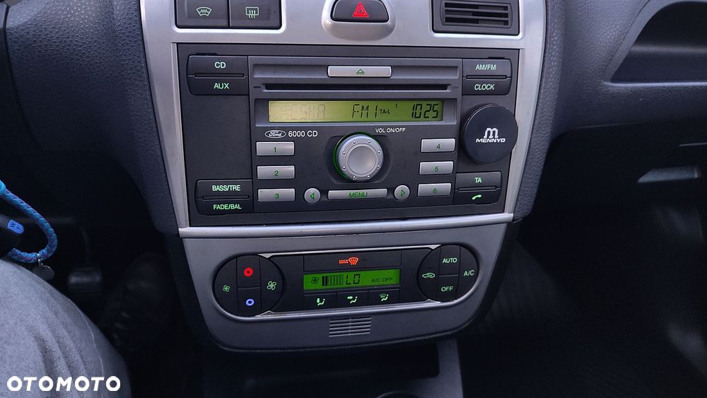 Ford Fiesta 1.4 Ghia - 8