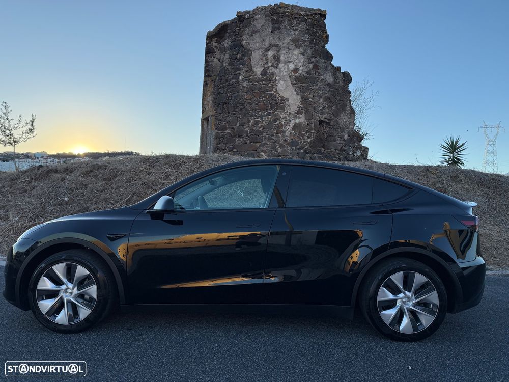 Tesla Model Y 2023 photo 4