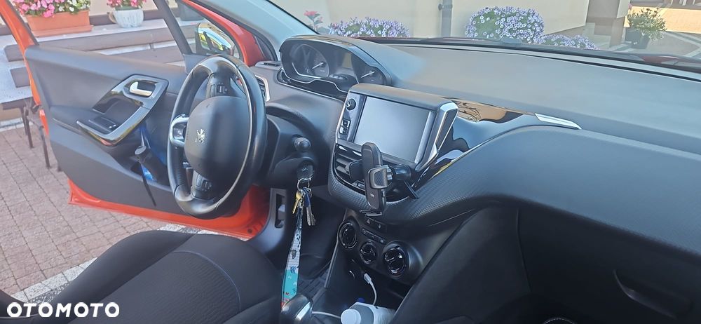 Peugeot 208 1.2 PureTech Allure - 13