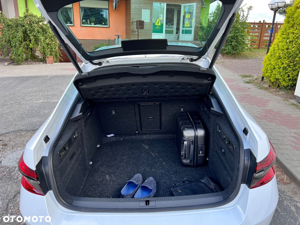 Skoda Superb 2.0 TDI SCR Sportline DSG - 2