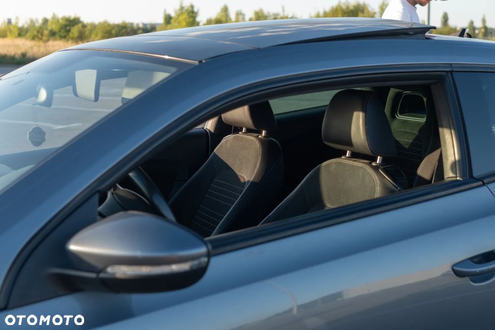 Volkswagen Scirocco 1.4 TSI - 9