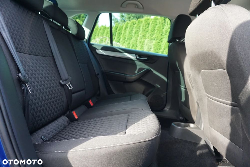 Skoda RAPID 1.0 TSI Drive - 11