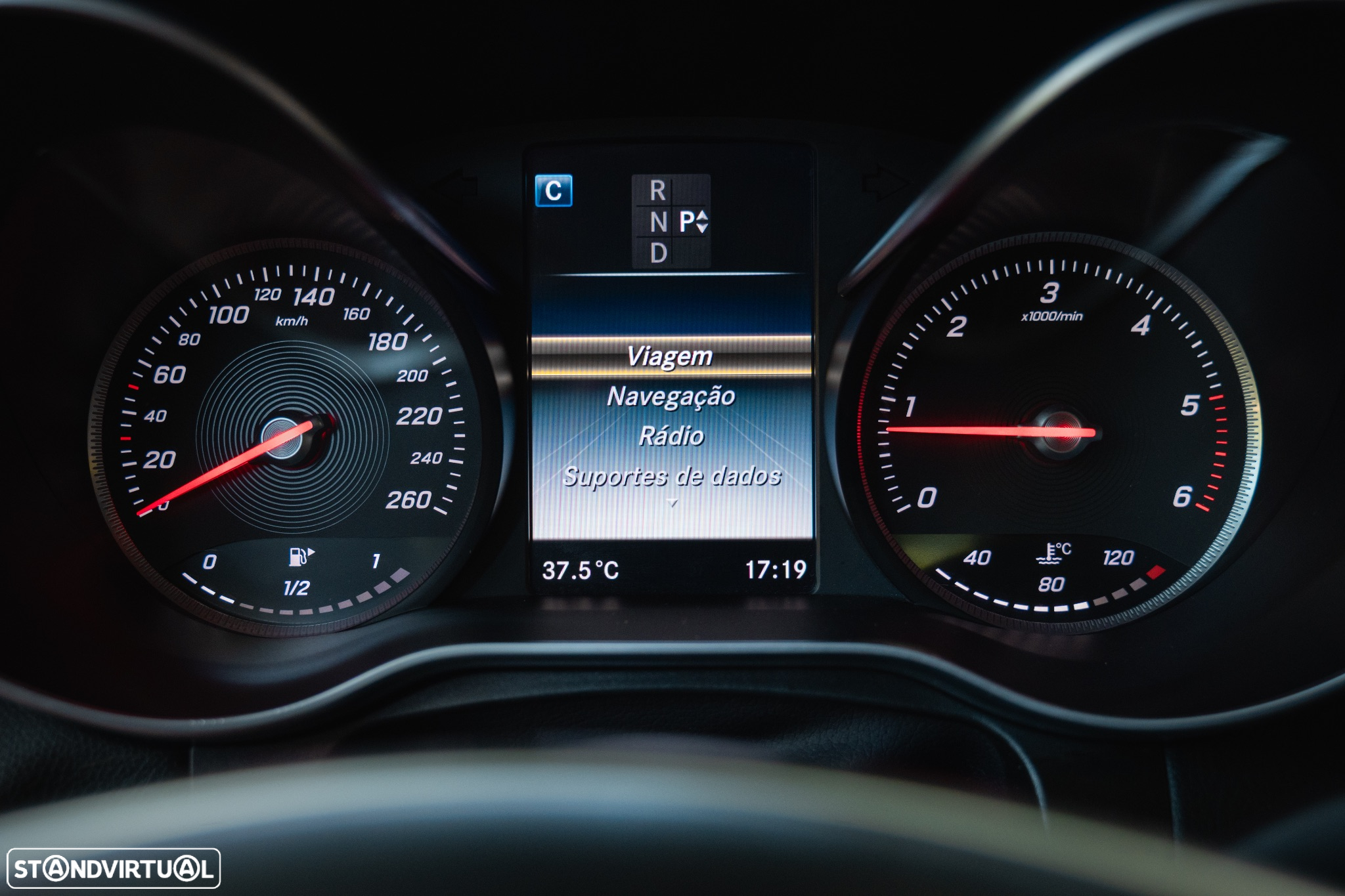Mercedes-Benz GLC 220 d 4Matic 9G-TRONIC AMG Line - 37