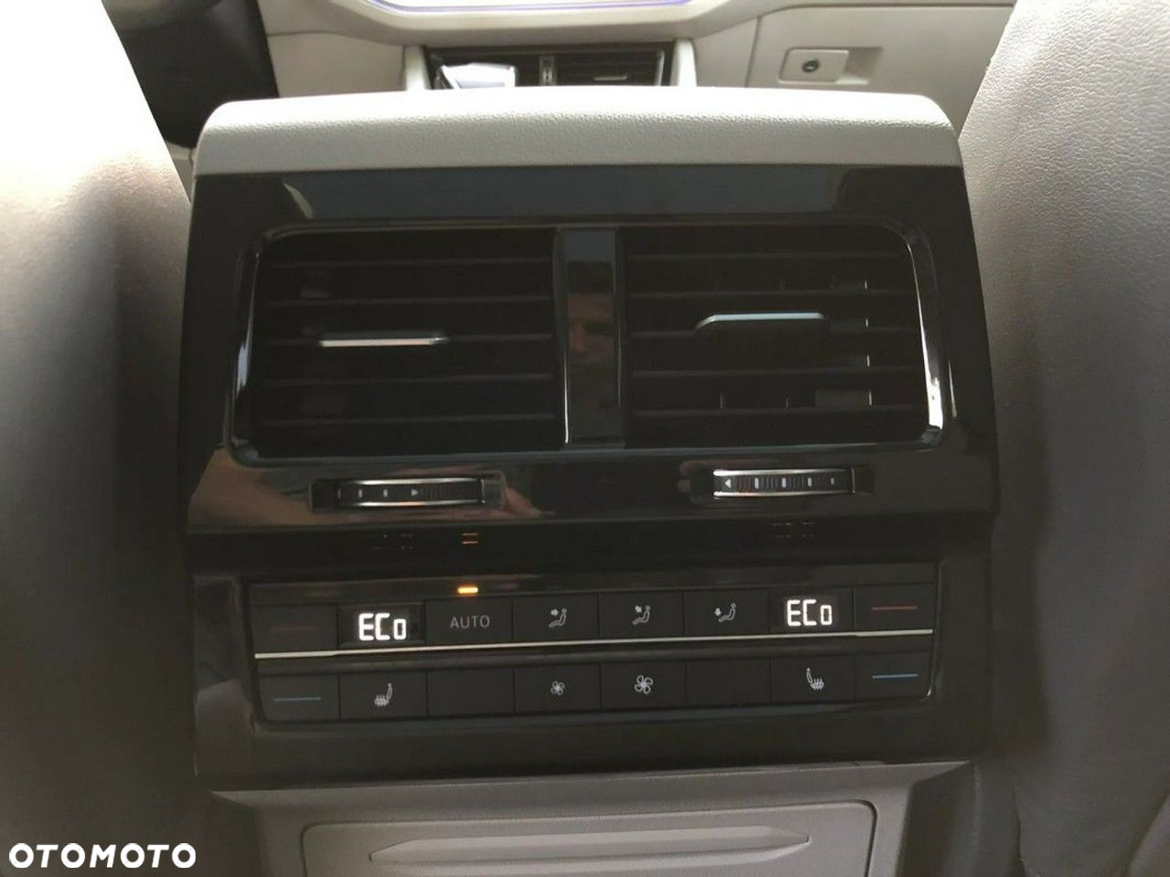Volkswagen Touareg 4.0 V8 TDI SCR 4Mot R-Line - 37
