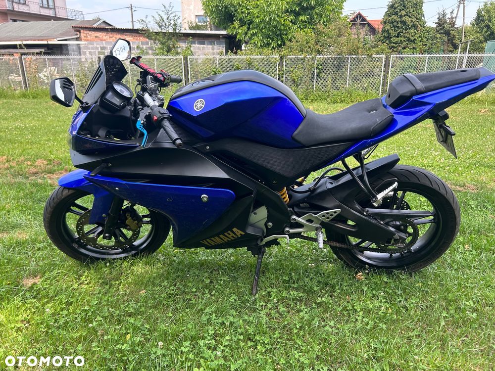 Yamaha YZF - 4