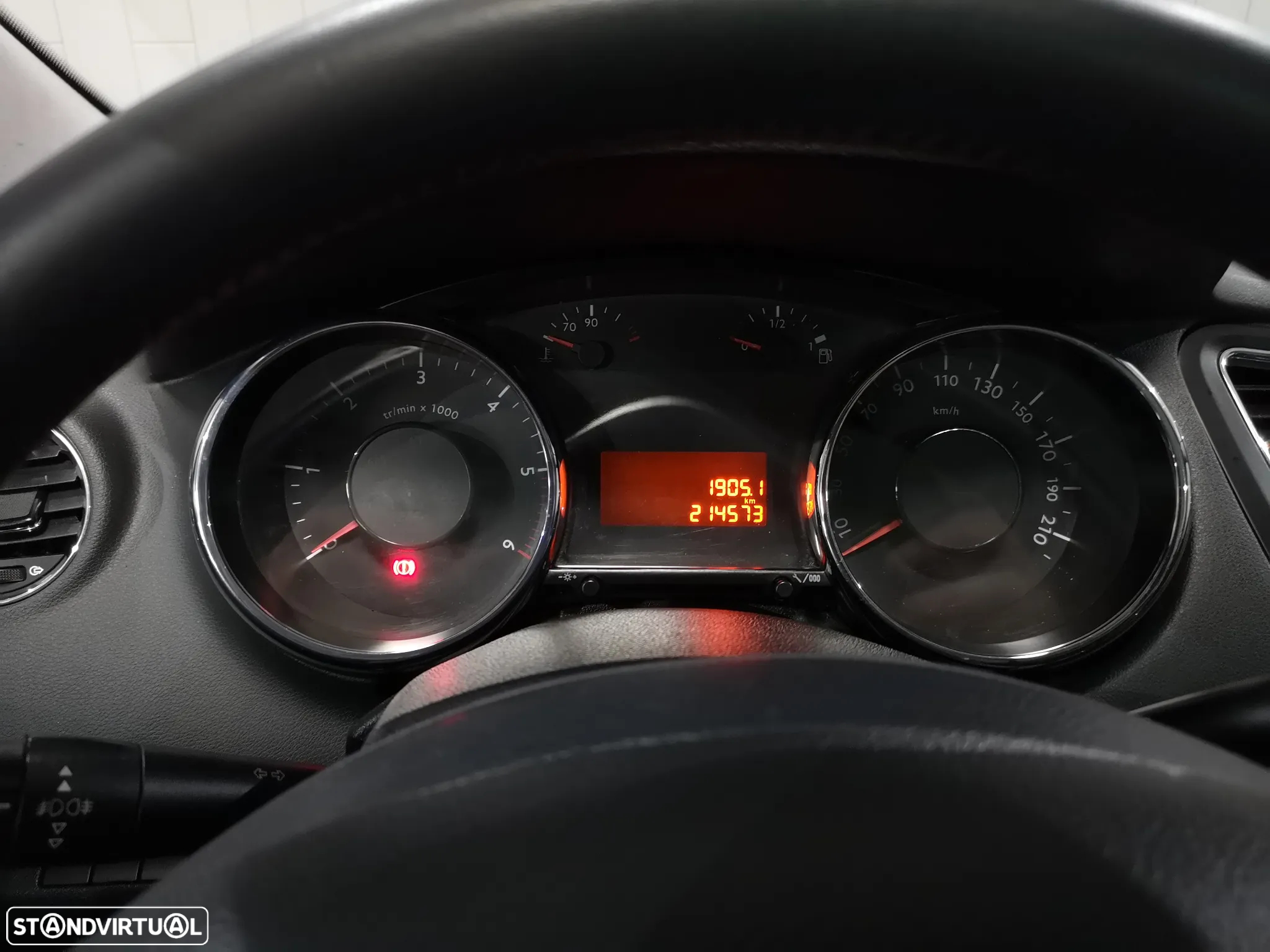 Peugeot 5008 1.6 HDi 7L Allure - 25