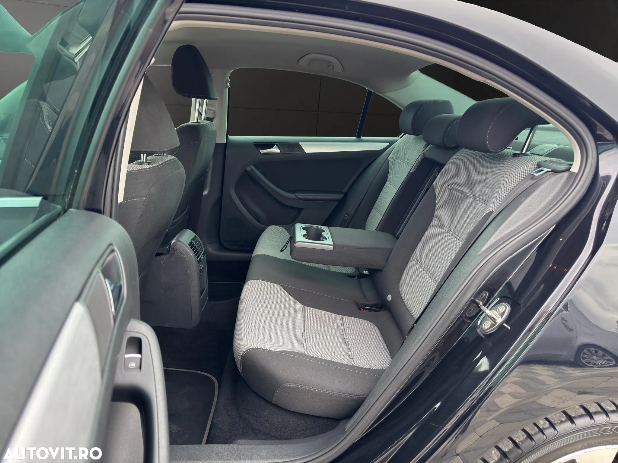 Volkswagen Jetta 1.4 Hybrid DSG - 10