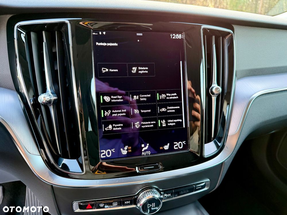 Volvo V60 B4 D Geartronic Momentum - 19