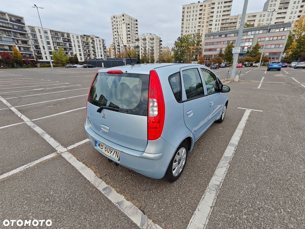 Mitsubishi Colt - 4