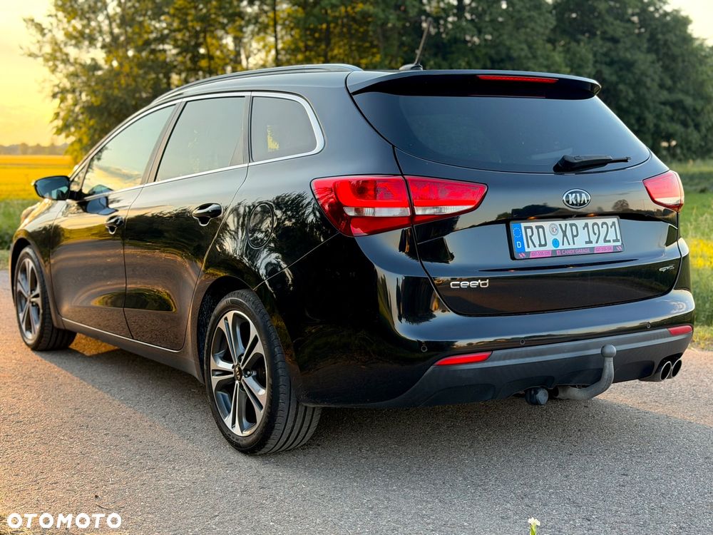 Kia Ceed 1.6 CRDi 136 ISG GT Line - 14