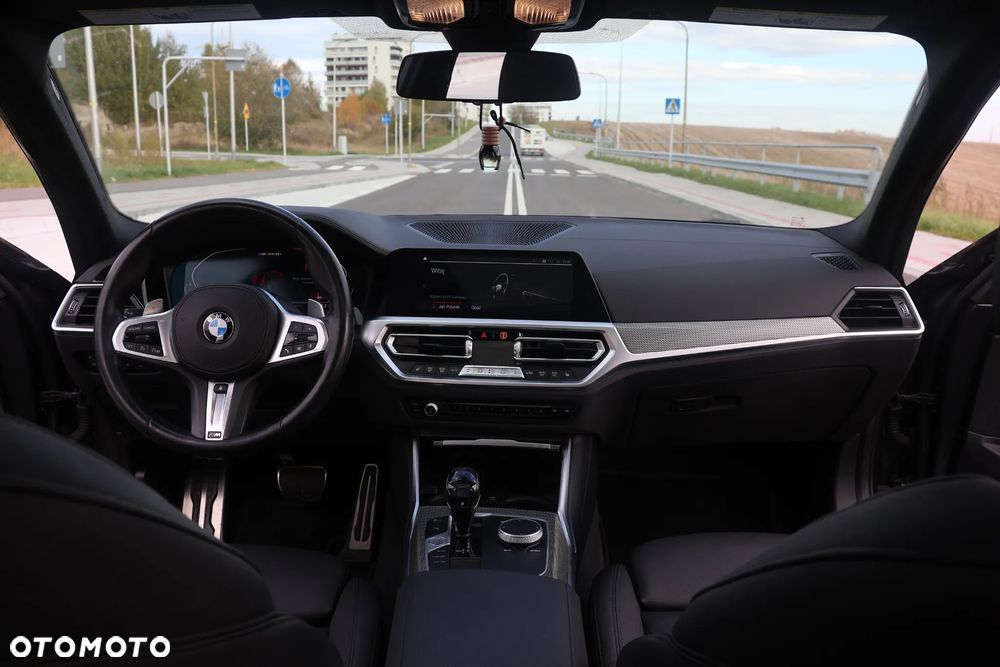 BMW Seria 3 M340i xDrive - 12