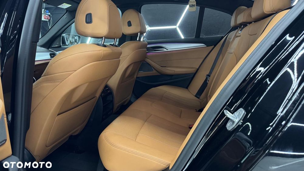 BMW Seria 5 520d MHEV M Sport sport - 8