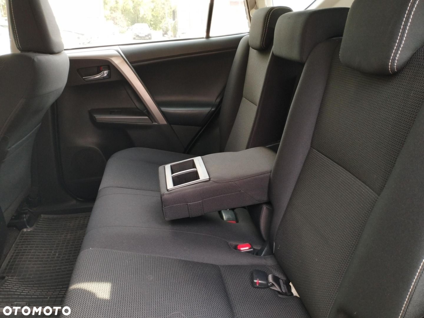 Toyota RAV4 - 14