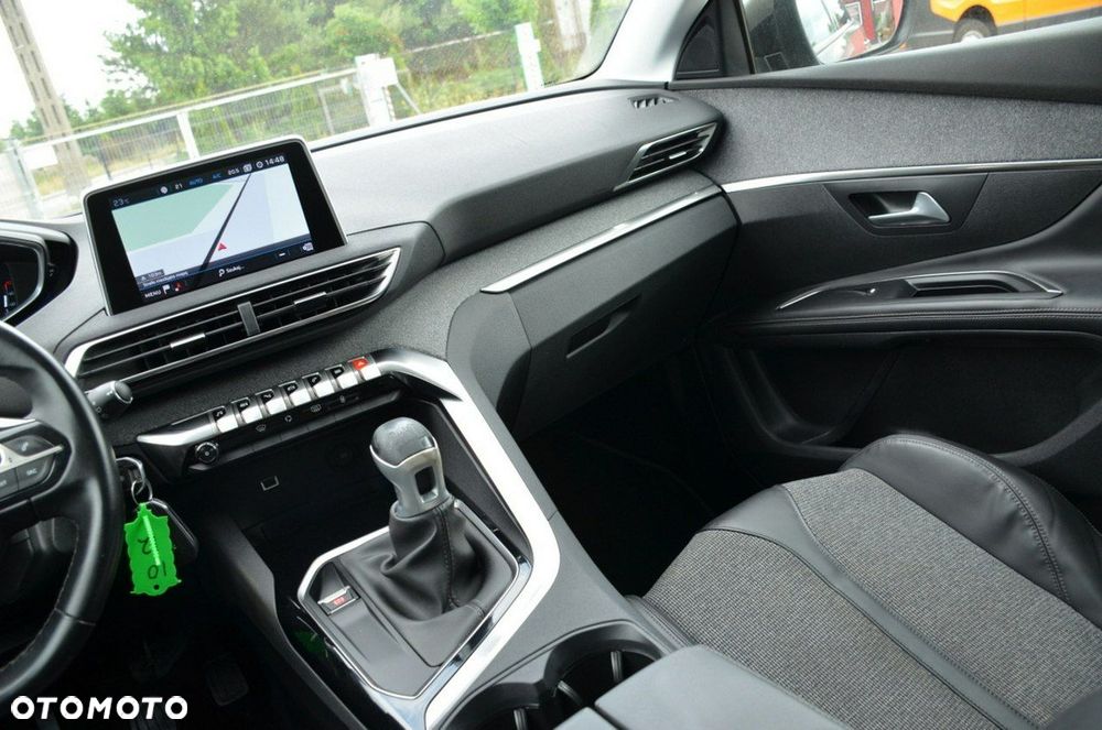 Peugeot 5008 - 32