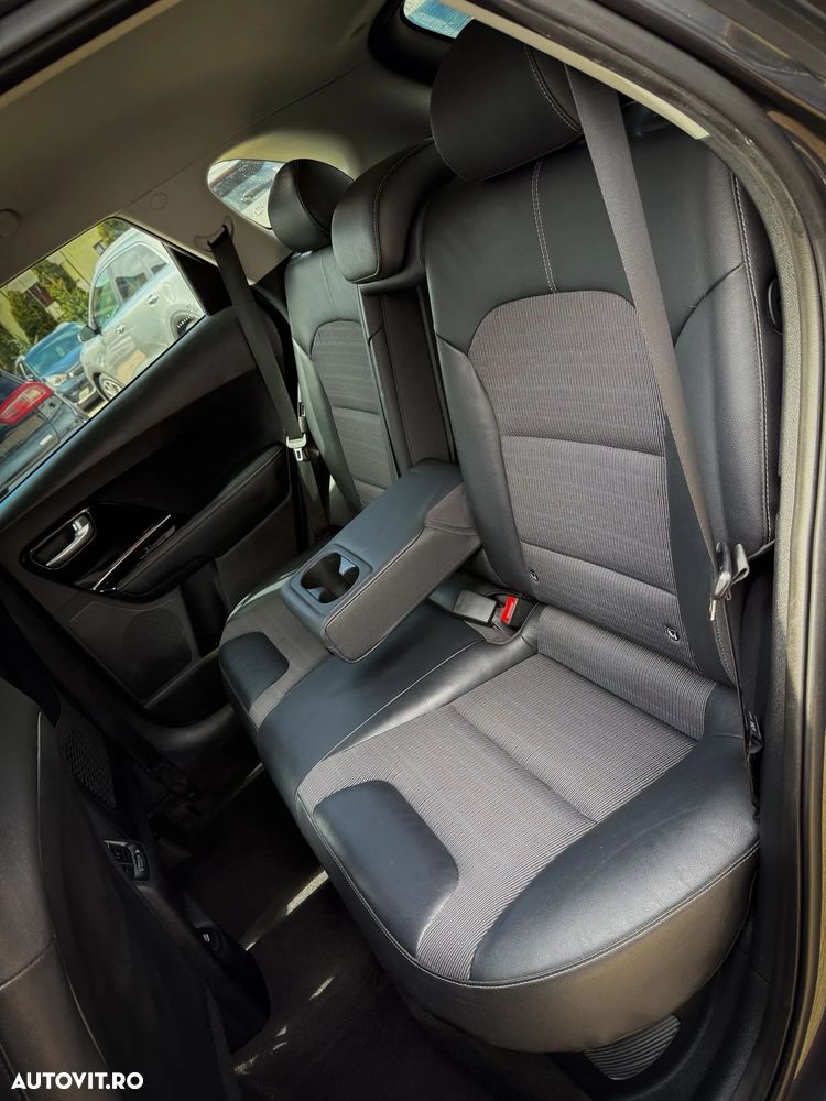 Kia Niro 1.6 GDI 2WD Aut. Edition 7 - 8