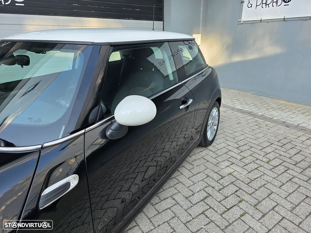 MINI 3 Portas Cooper D - 19
