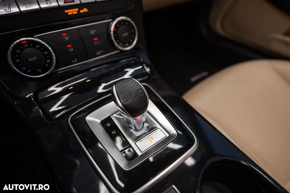 Mercedes-Benz SLC 300 9G-TRONIC - 30