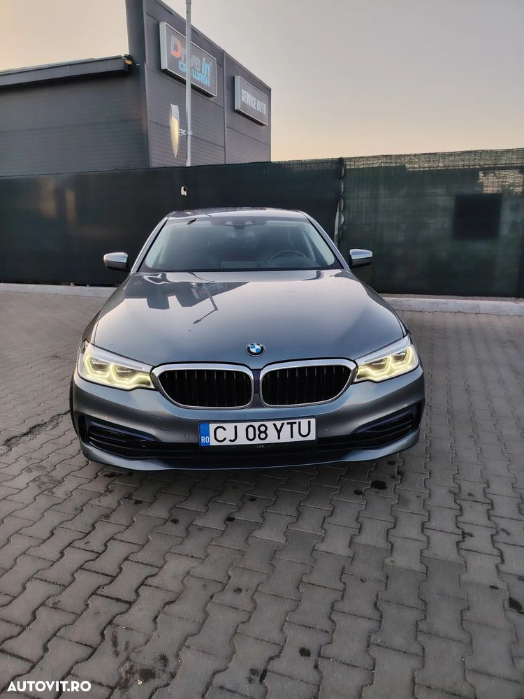 BMW Seria 5 520d xDrive AT - 10