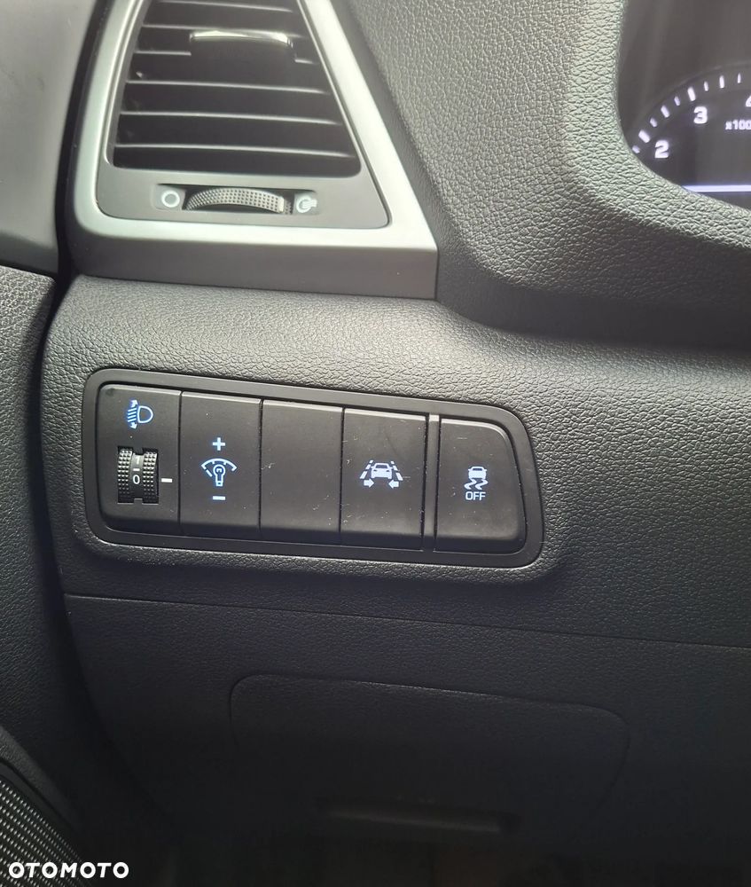 Hyundai Tucson 1.6 GDI BlueDrive Comfort 2WD - 18
