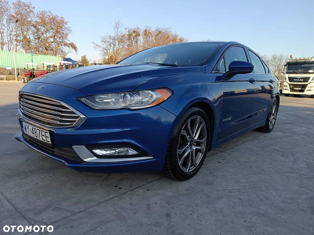 Ford Fusion - 2