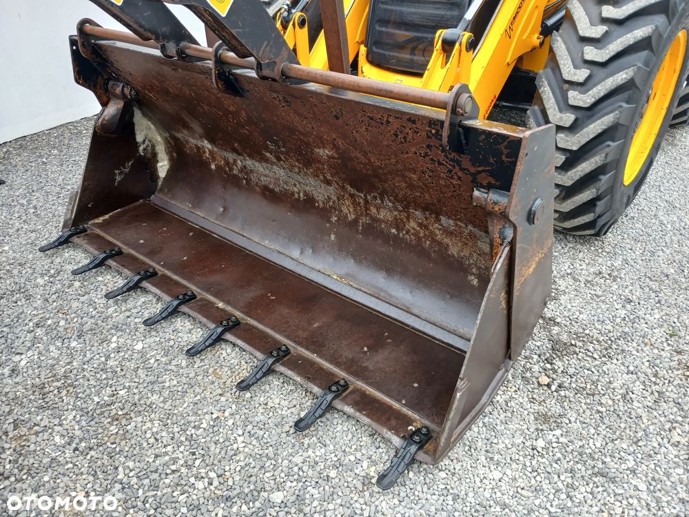 JCB 4CX/JOYSTICK/NOWE OPONY - 17