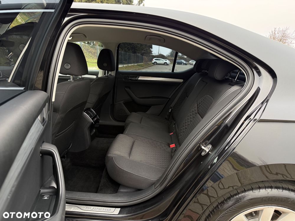 Skoda Superb 2.0 TDI SCR Ambition - 7