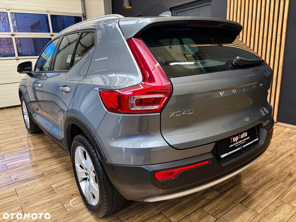Volvo XC 40 D4 AWD Geartronic Momentum - 10