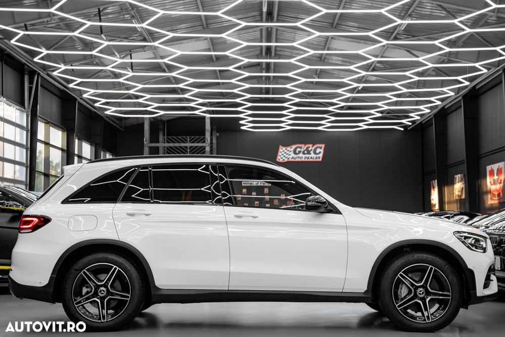 Mercedes-Benz GLC 300 4MATIC MHEV - 29