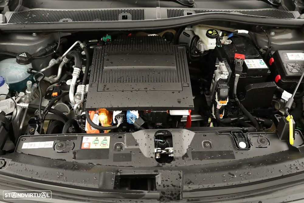 Peugeot e-2008 54 kWh Allure - 25