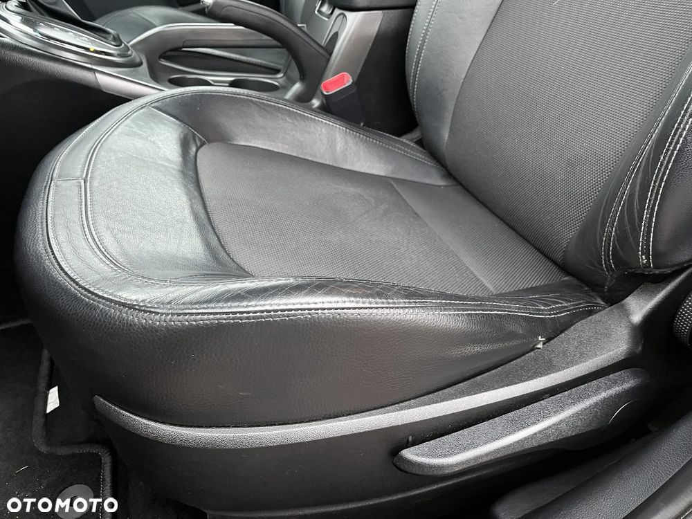 Kia Sportage 2.0 CRDI L - 11