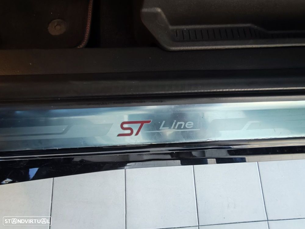 Ford Kuga 1.5 TDCi ST-Line - 38