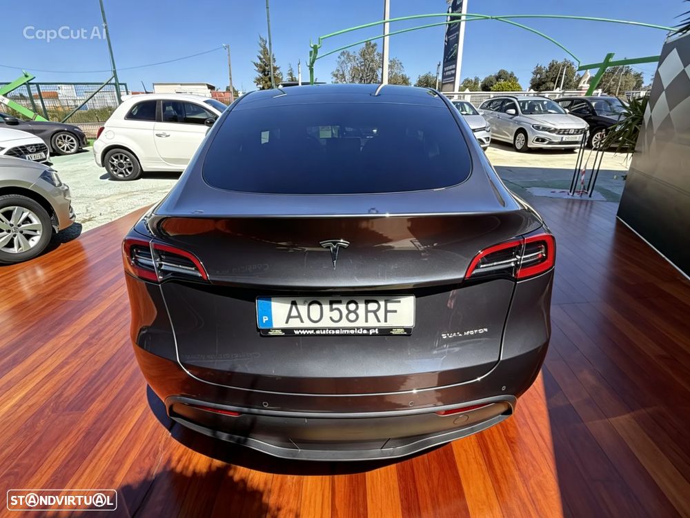 Tesla Model Y Long Range Tração Integral - 12
