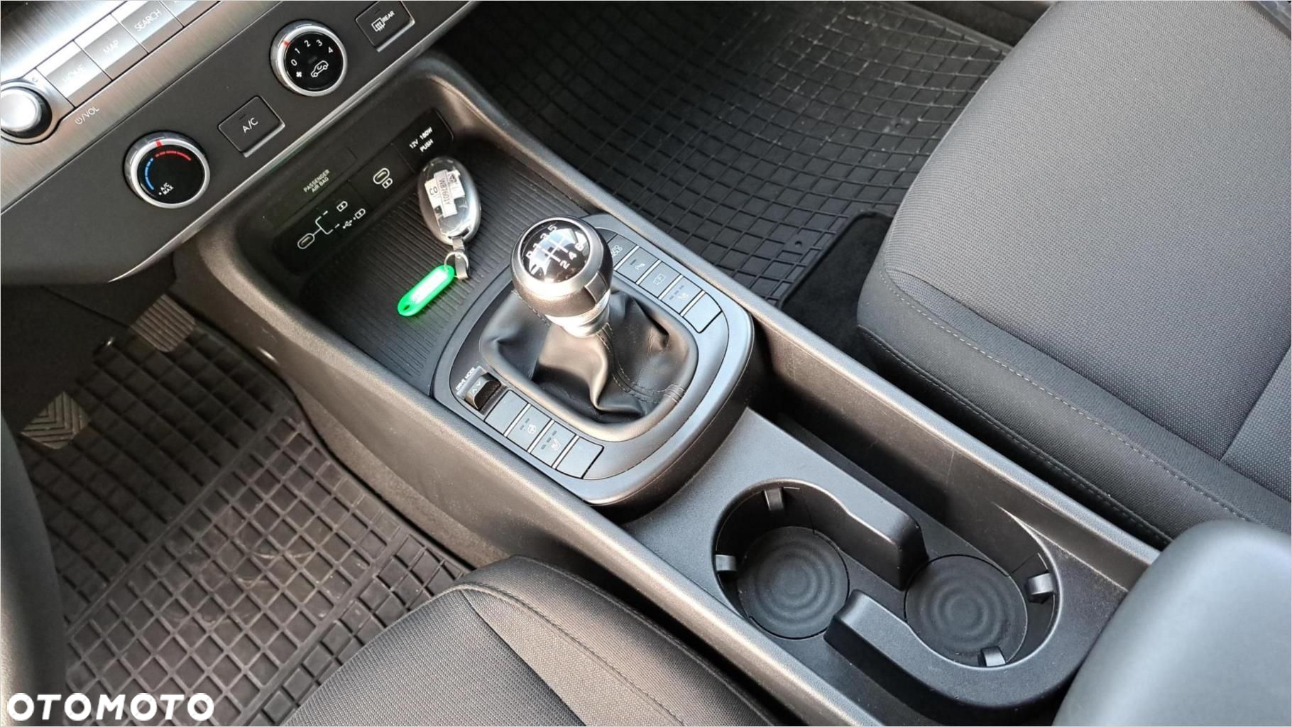 Hyundai Kona - 15