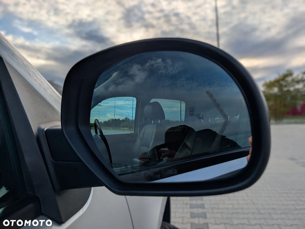 Chevrolet Suburban - 21