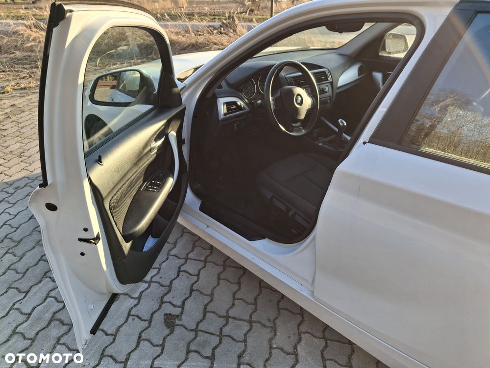 BMW Seria 1 114i Sport Line - 10