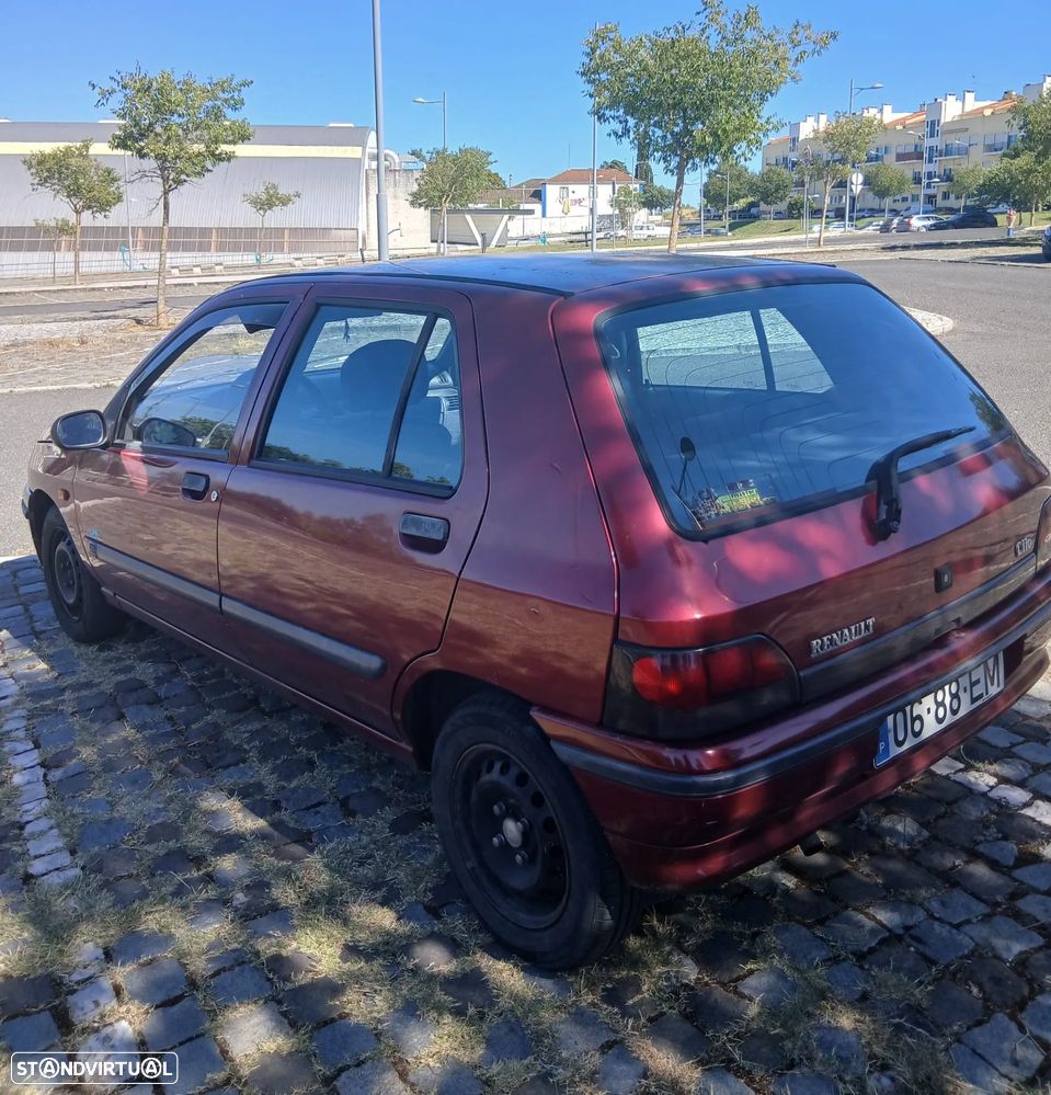 Renault Clio 1.2 Wind - 10