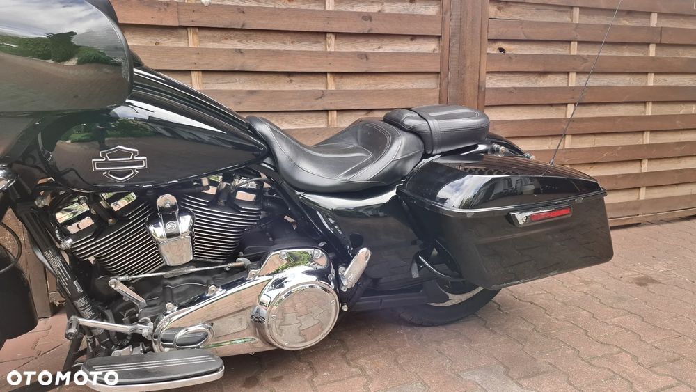 Harley-Davidson Touring Street Glide - 18